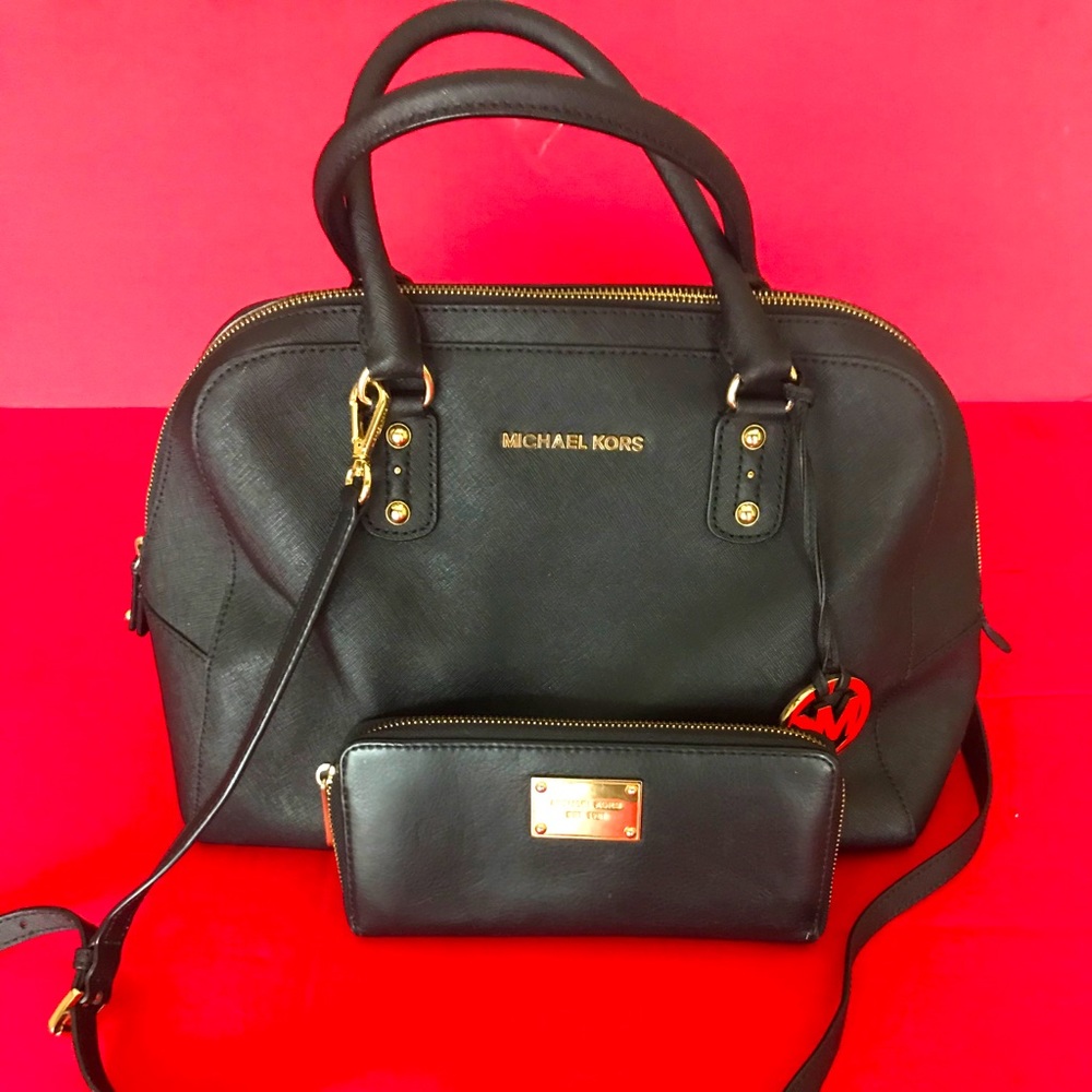 Michael Kors bag&wallet (100%Authentic registered)